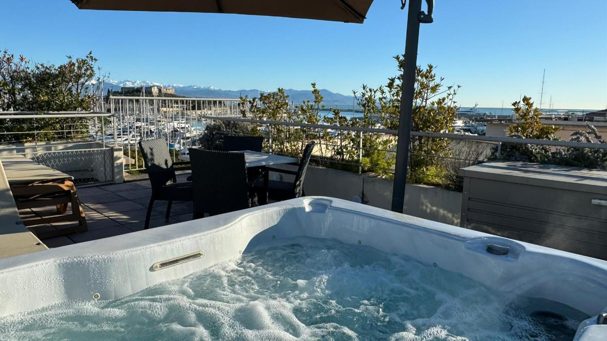 Penthouse Vue Mer Avec Rooftop,Jacuzzi,Et Parking Prive Αντίμπ Εξωτερικό φωτογραφία