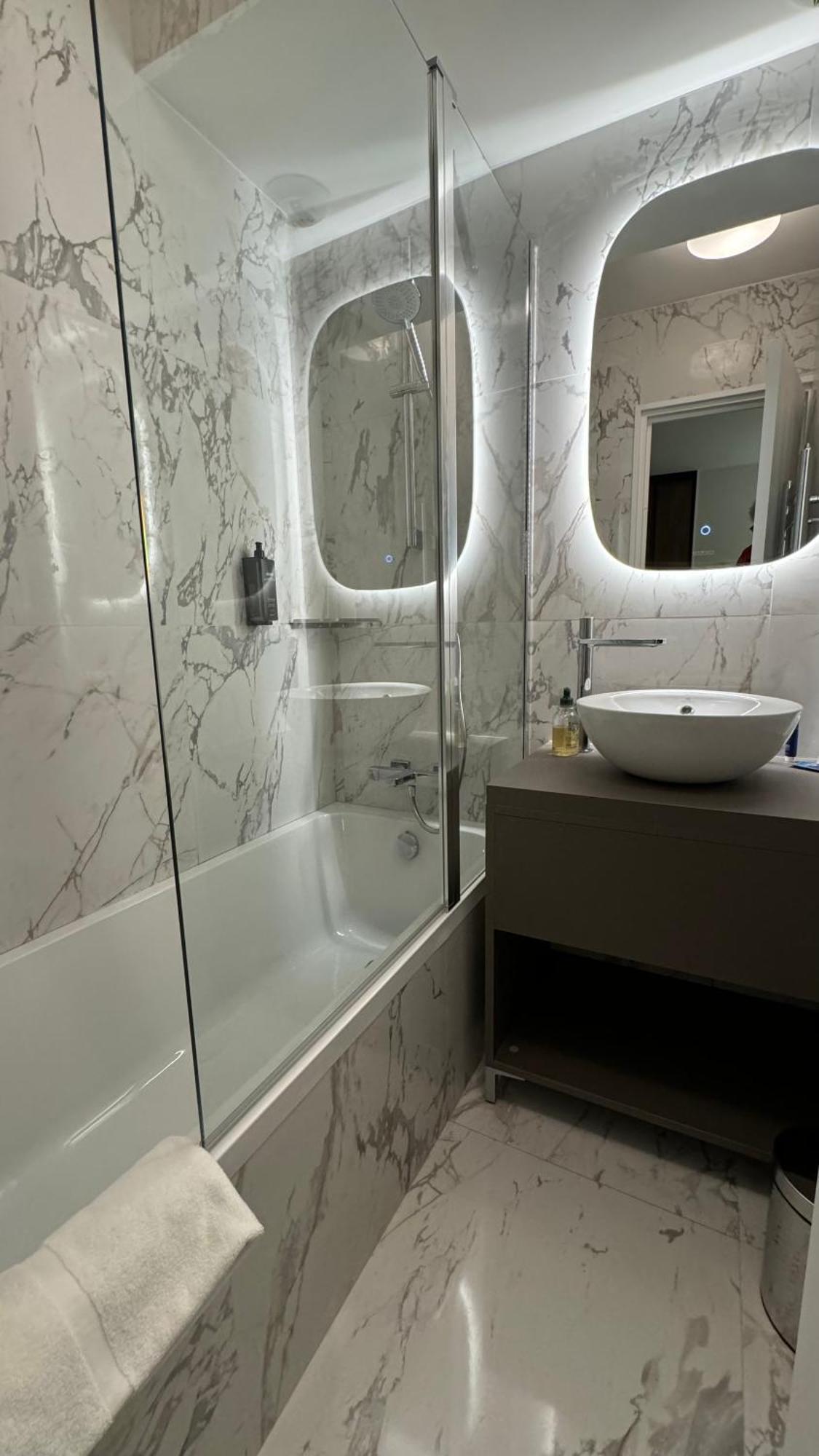 Penthouse Vue Mer Avec Rooftop,Jacuzzi,Et Parking Prive Αντίμπ Εξωτερικό φωτογραφία